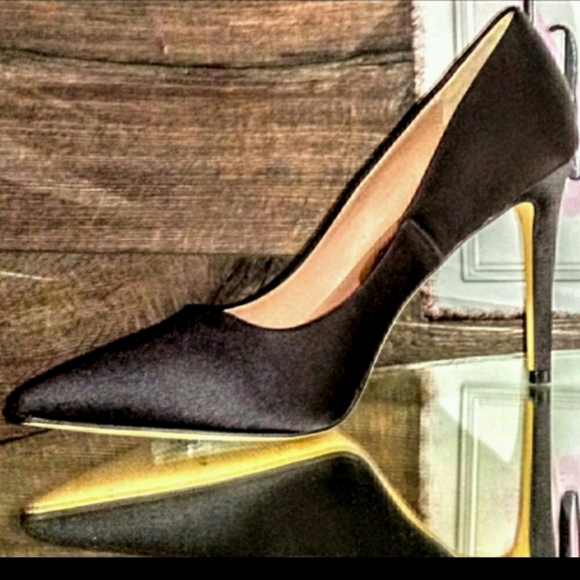 Call It Spring Heels Size 8 Satin Finish Point Toe - Picture 4 of 11